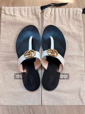 Gucci Cream Leather GG Thong Sandals with Gold Hardware